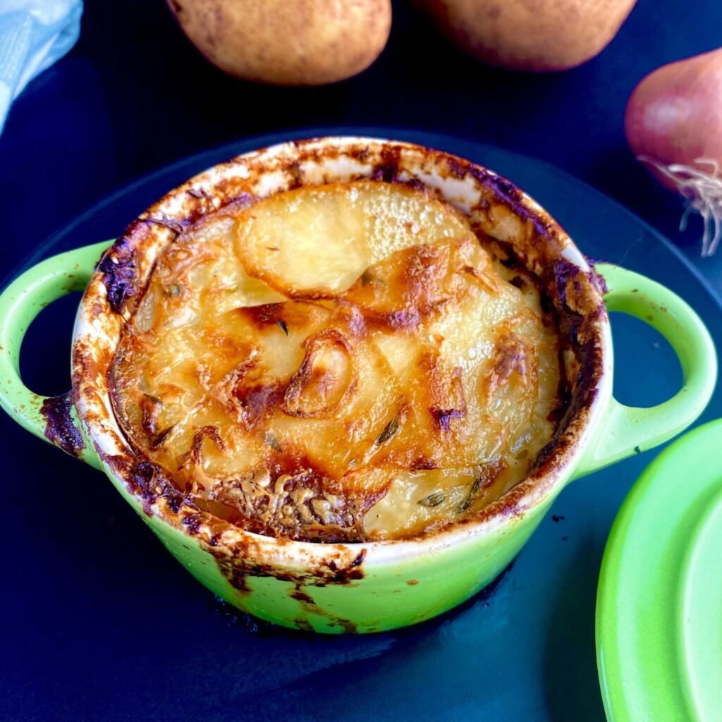 Cheesy Potatoes Au Gratin Recipe