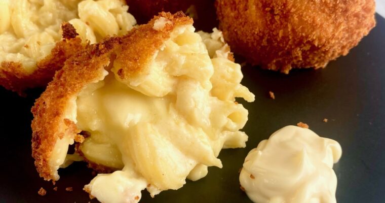 Cheesy Air Fryer Mac and Cheese Bites