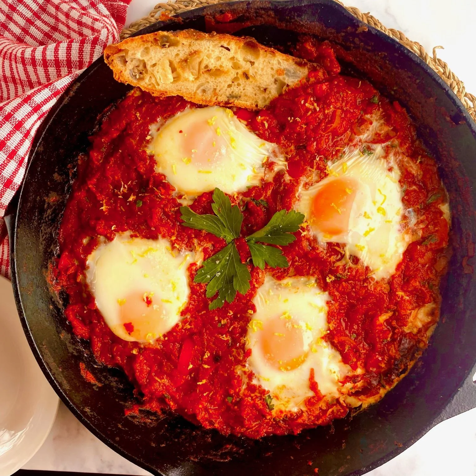 Spicy Harissa Shakshuka