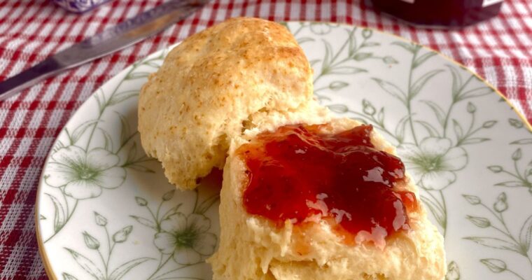 Easy Fluffy Scones