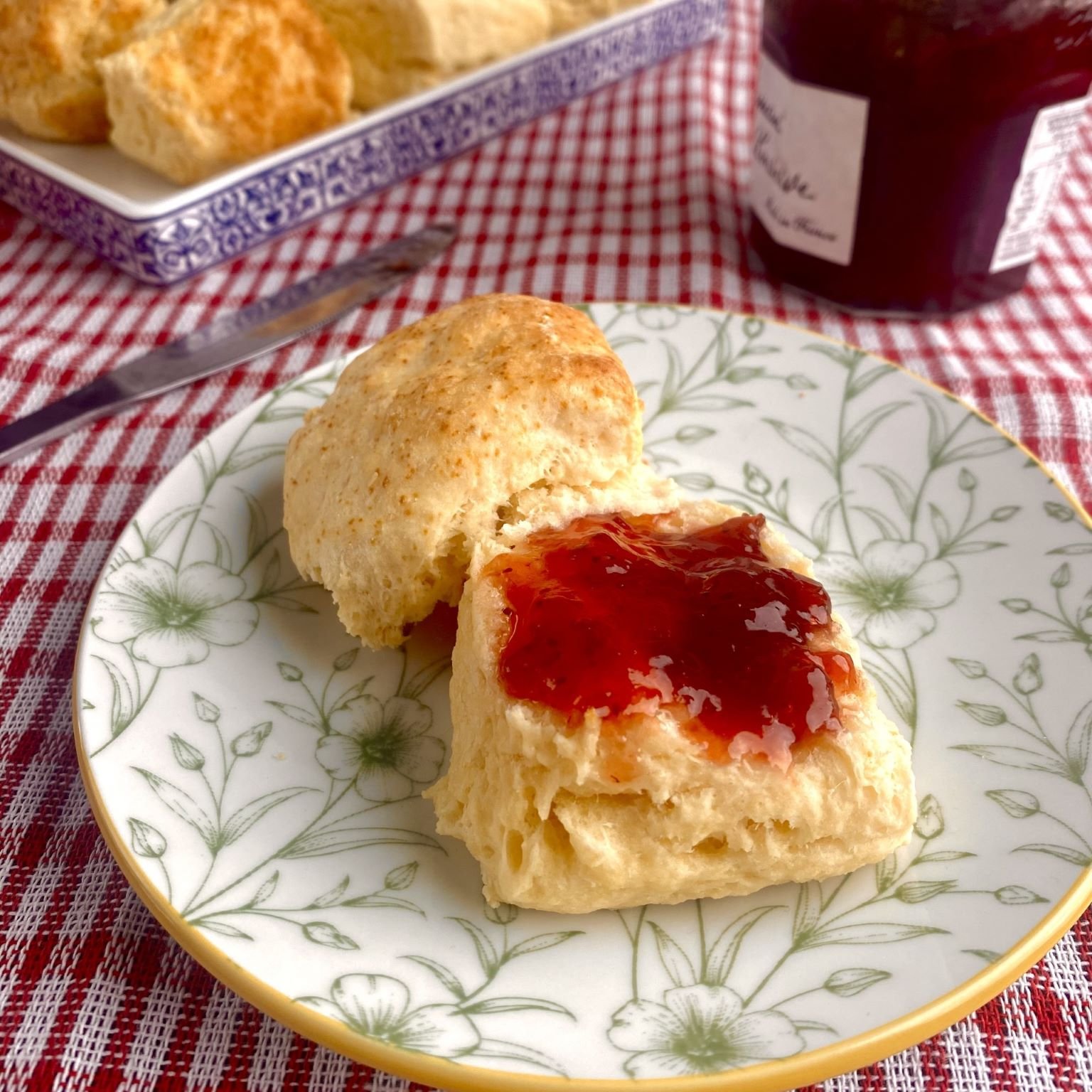 Fluffy Scones