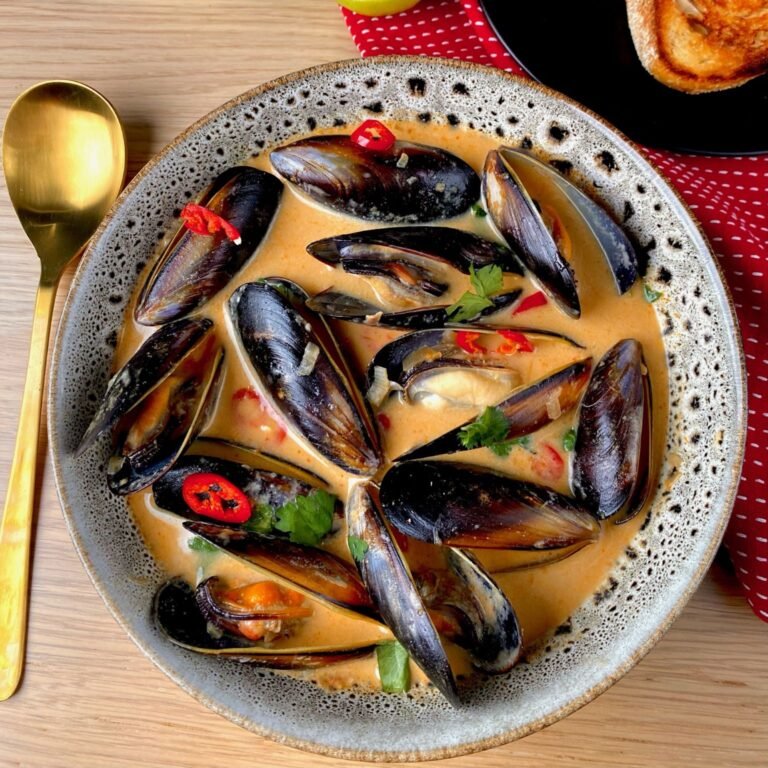 Coconut Curry Mussels