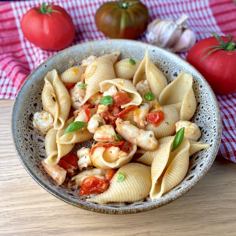 Conchiglioni with Shrimp and Chili Oil