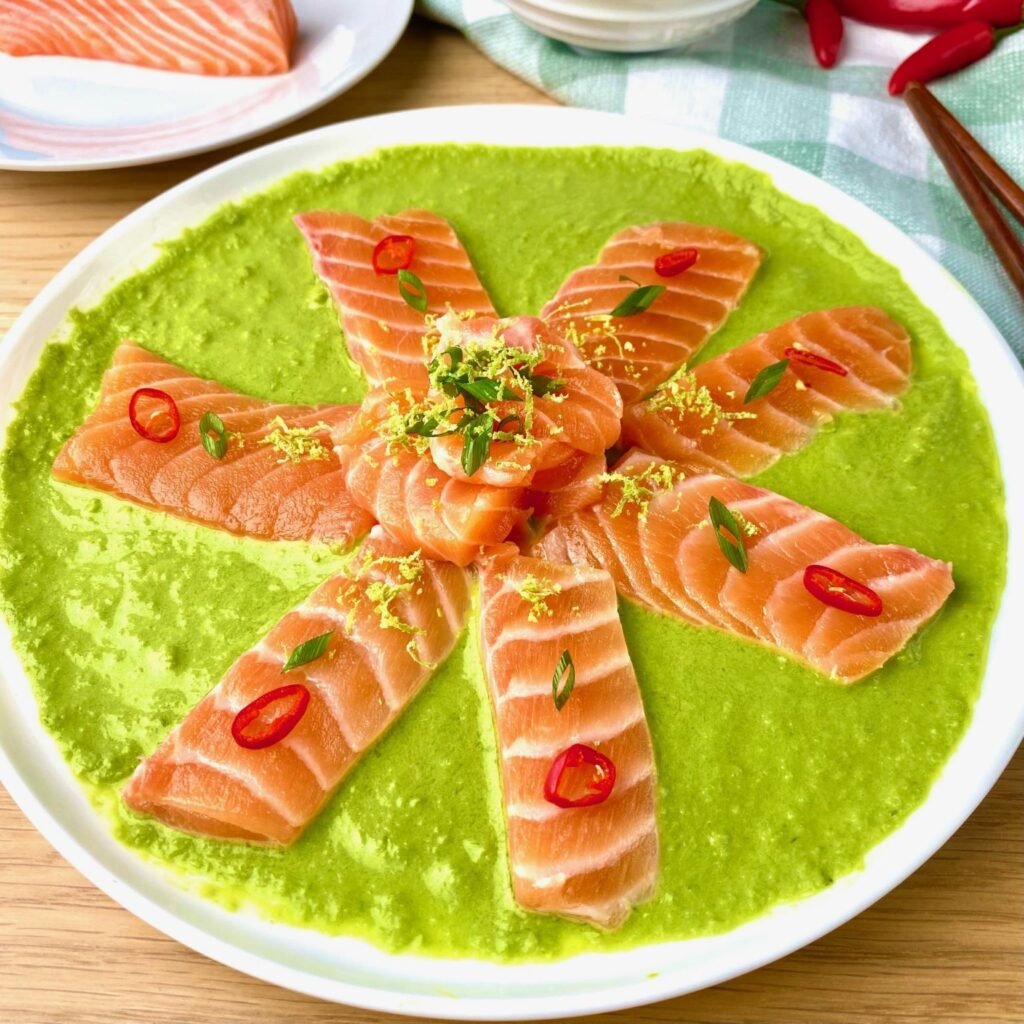 Sashimi Grade Salmon with Scallions