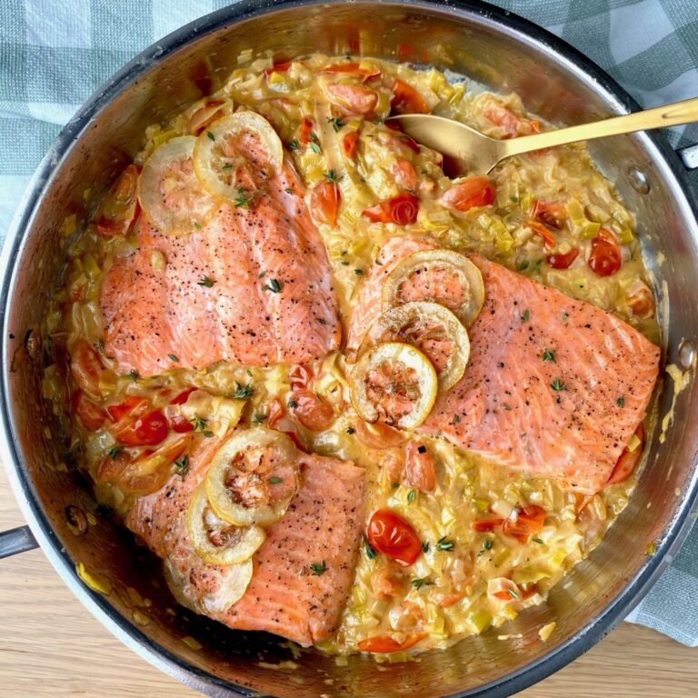 Baked Salmon with Lemon and Leeks
