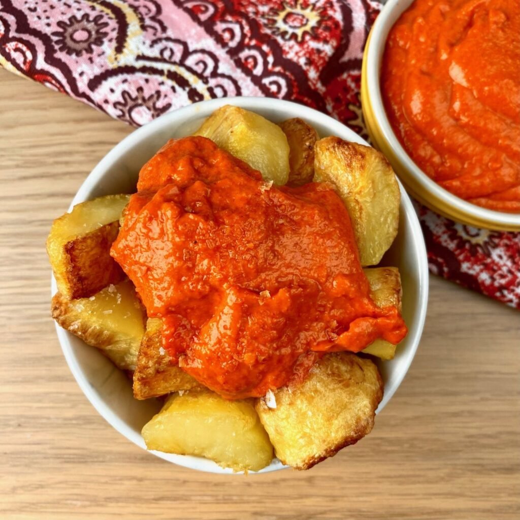 Crispy Roast Potatoes with Spicy Sauce