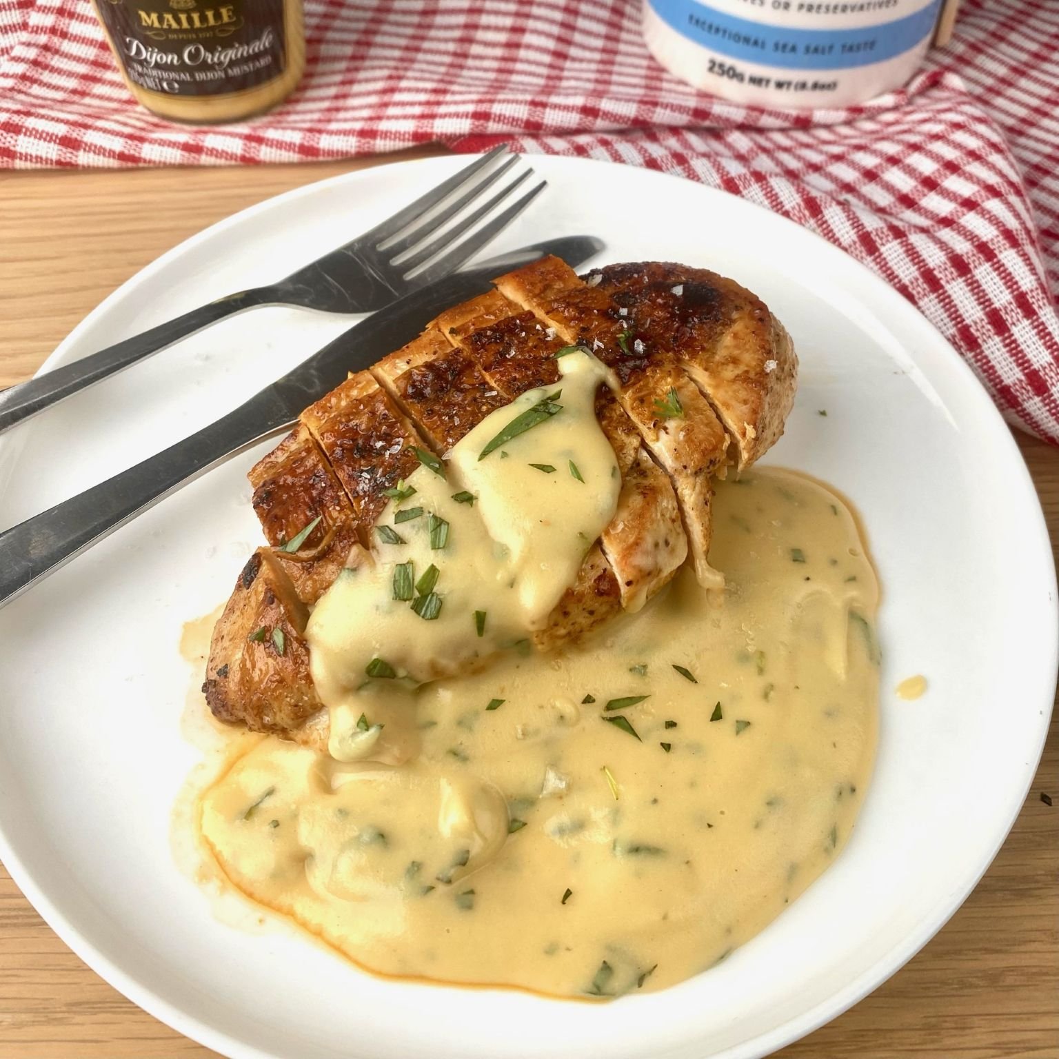 Grilled Chicken with Mustard Velouté