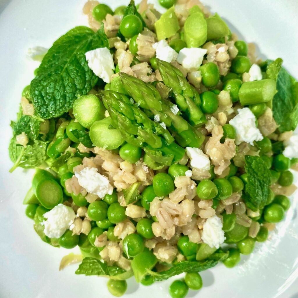Blanched Peas and Asparagus in Salad